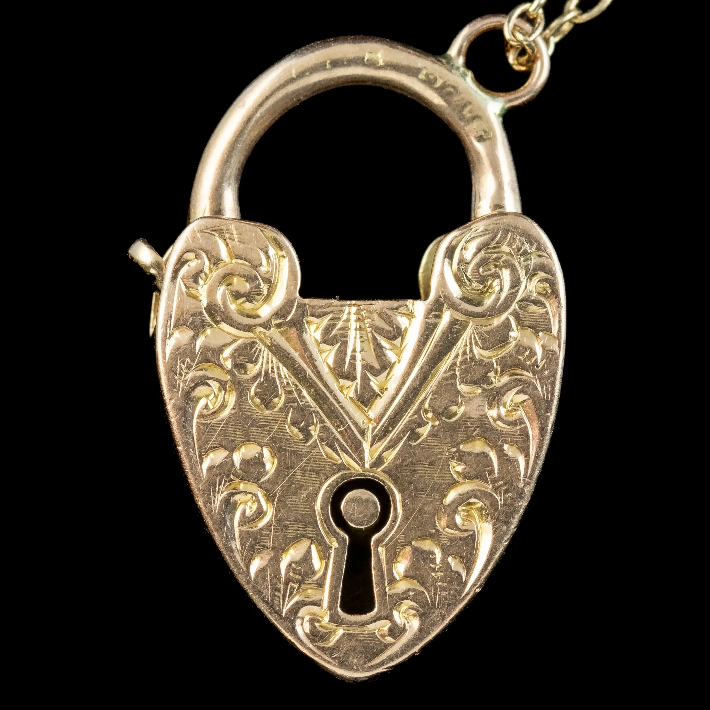 Antique Edwardian Curb Bracelet 9ct Gold With Padlock Dated 1902