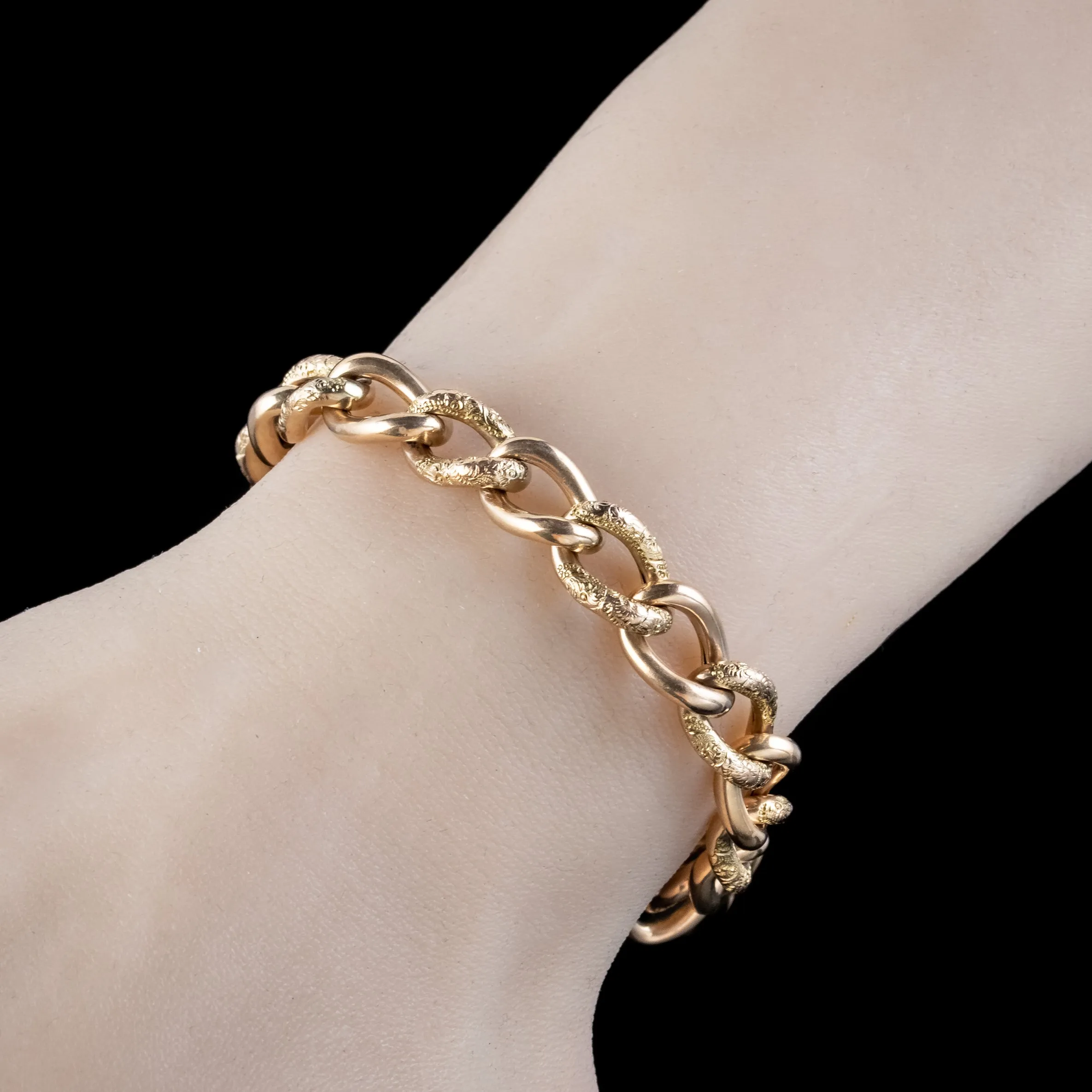Antique Edwardian Curb Bracelet 9ct Gold With Padlock Dated 1902