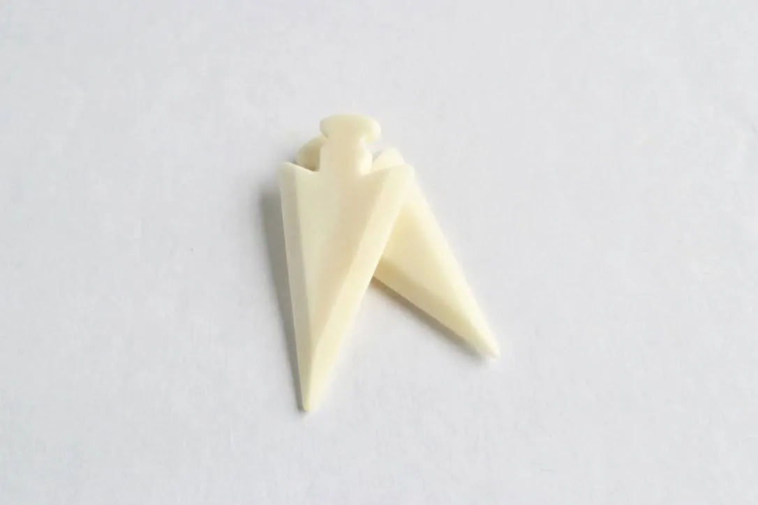 Bone Arrowhead Pendant (1-pk)