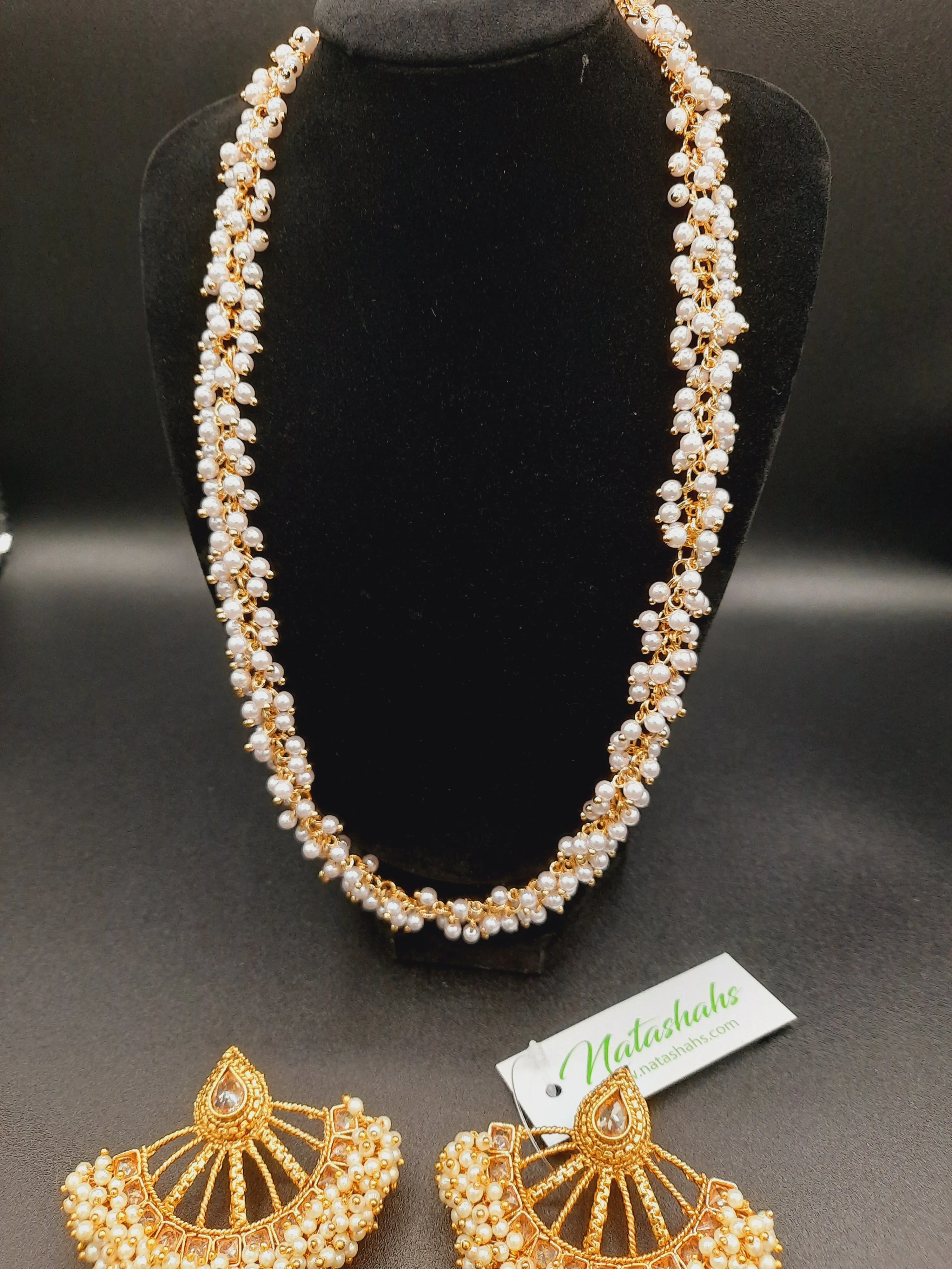 Golden half chrysanthemum gajra beats earrings with heavy beads necklace