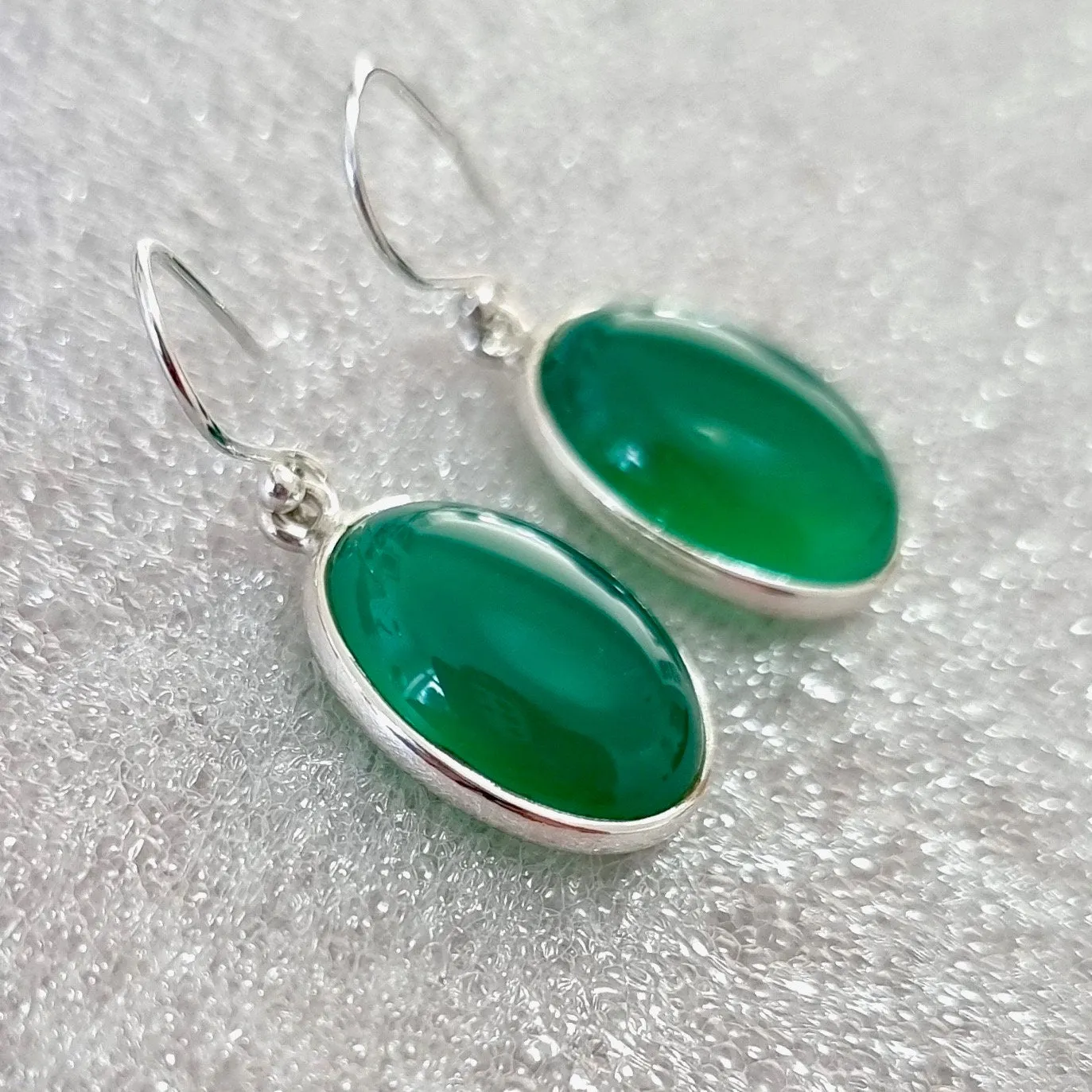 Green Onyx Oval 18mm x 13mm Bezel 925 Silver Earrings, GOE1