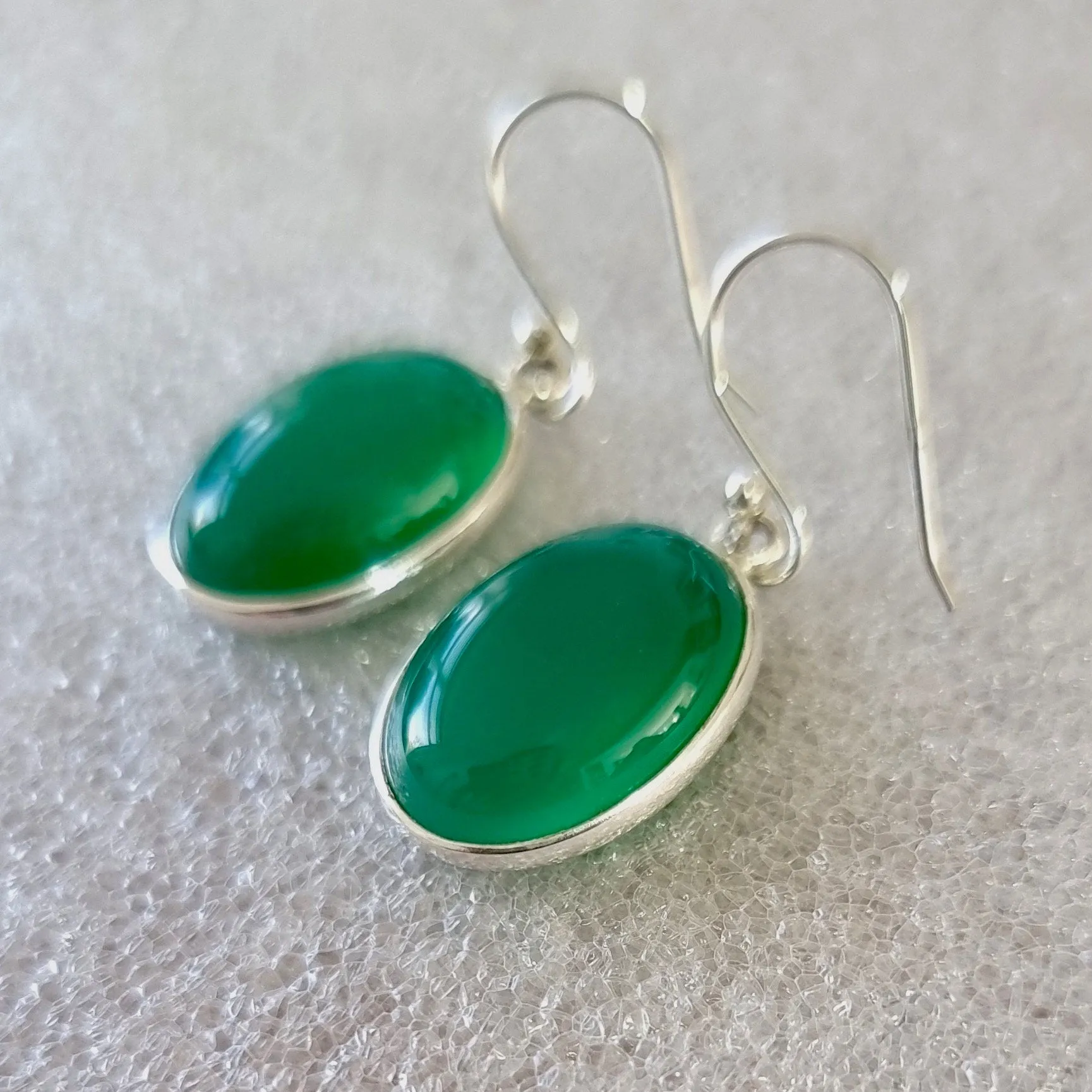 Green Onyx Oval 18mm x 13mm Bezel 925 Silver Earrings, GOE1