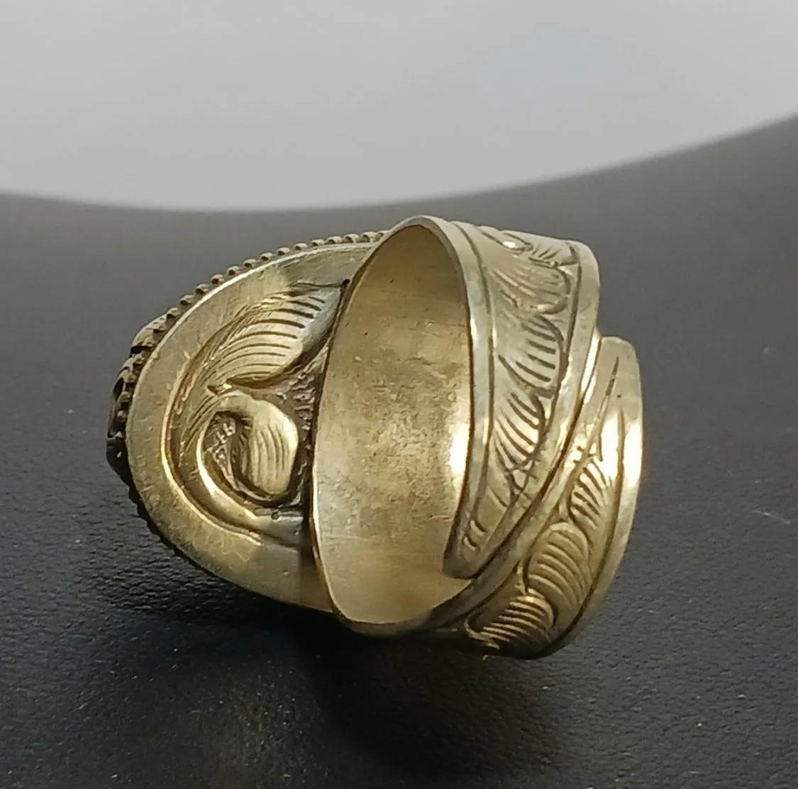Tibetian Silver Labrodite Skull Ring